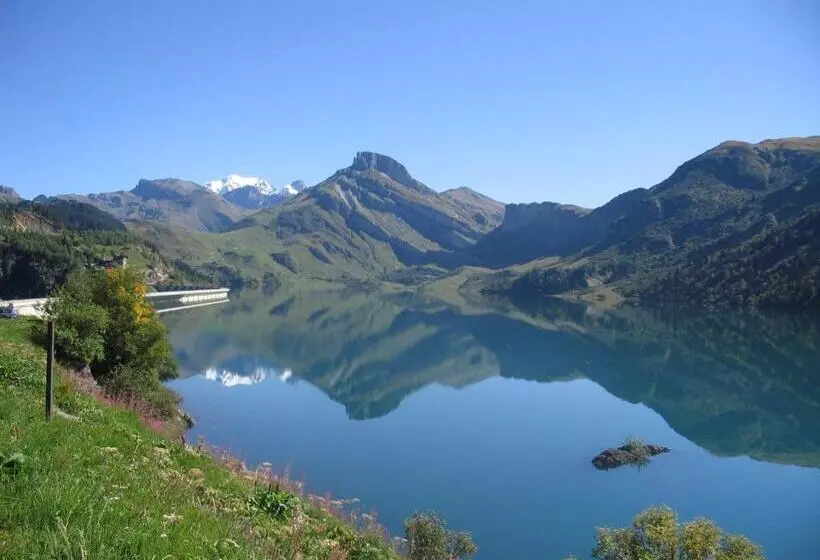 Отель Hôtel Du Grand Mont