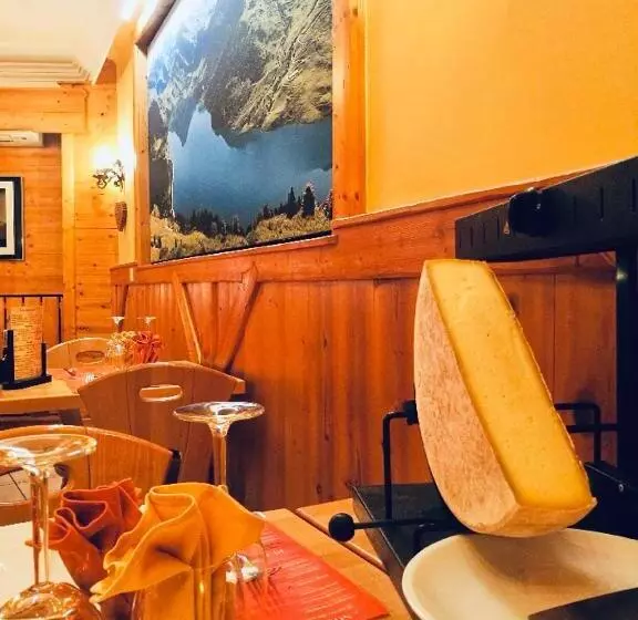 Отель Hôtel Du Grand Mont