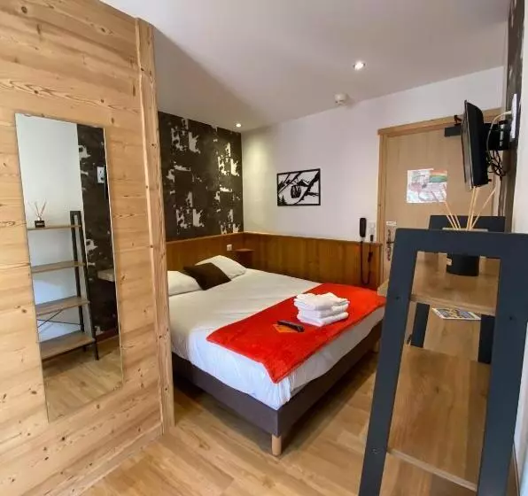 Отель Hôtel Du Grand Mont