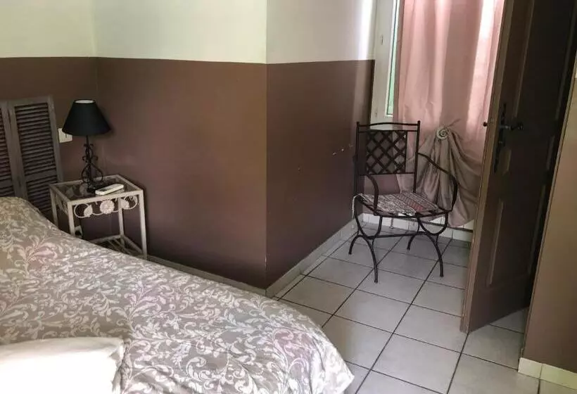 فندق Le Provençal