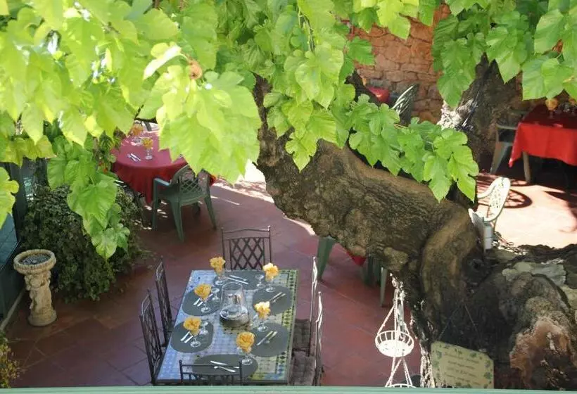 فندق Le Provençal