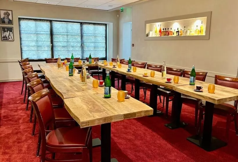 هتل Logis Hôtel, Chalets Et Restaurant Les Chatelminés