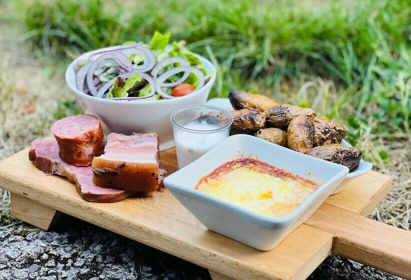 酒店 Logis Hôtel, Chalets Et Restaurant Les Chatelminés