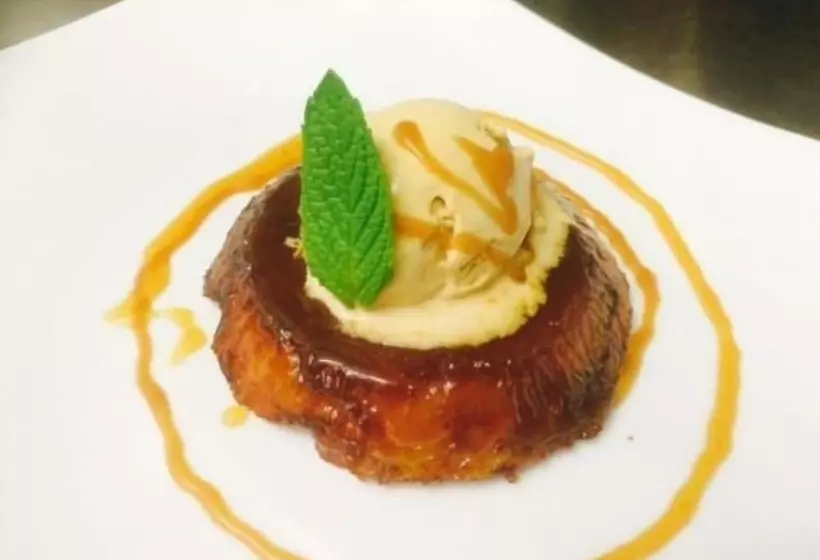 ホテル Logis Hôtel Au Croissant