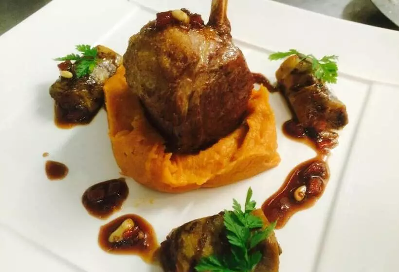 ホテル Logis Hôtel Au Croissant