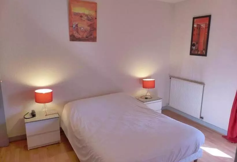 ホテル Logis Hôtel Au Croissant