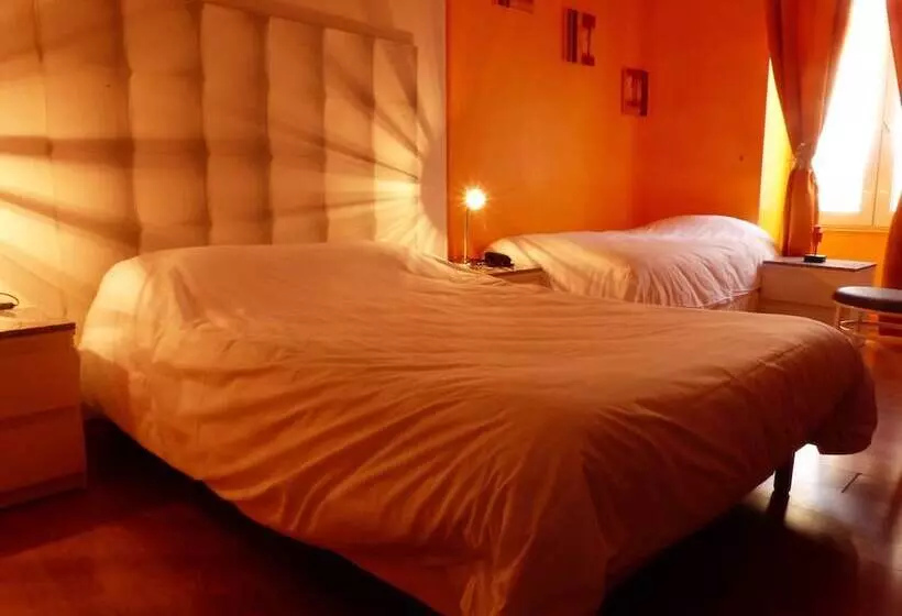 ホテル Logis Hôtel Au Croissant