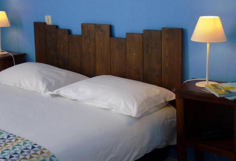 בית מלון כפרי Logis Hôtel Le Cygne