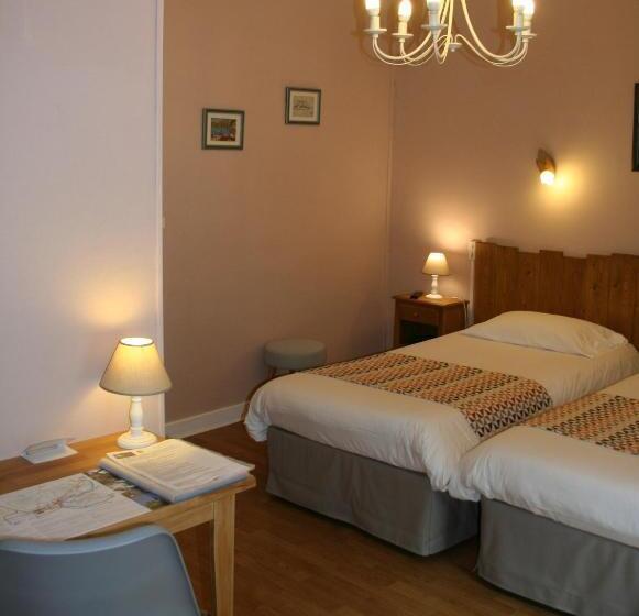 בית מלון כפרי Logis Hôtel Le Cygne