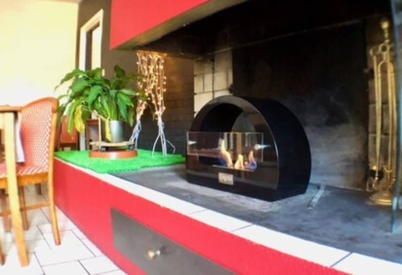 هتل Logis Hôtels Hôtel Et Restaurant Les Cordeliers