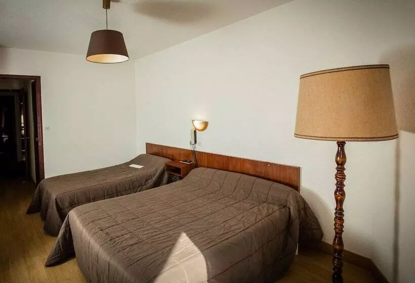 Logis Hotel Restaurant Du Commerce