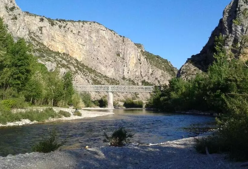 Logis Hotel Restaurant Le Domaine De La Régalière