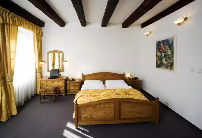 هتل Malý Pivovar