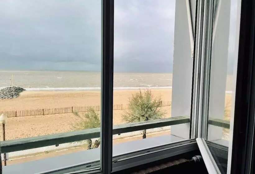 Отель Acadie Saint Victor   Hôtel Restaurant   Face Mer   Chatelaillon Plage