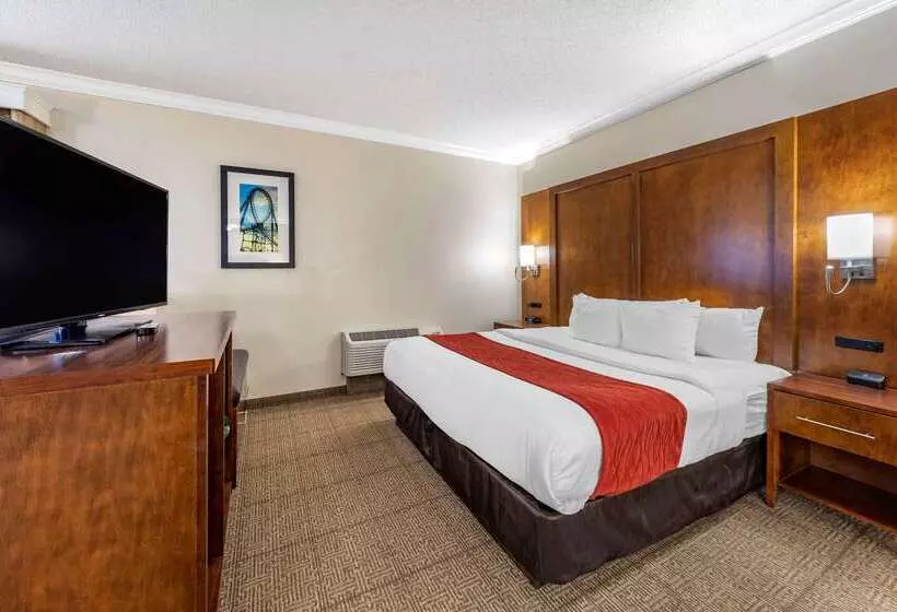酒店 Comfort Suites Near Six Flags Magic Mountain