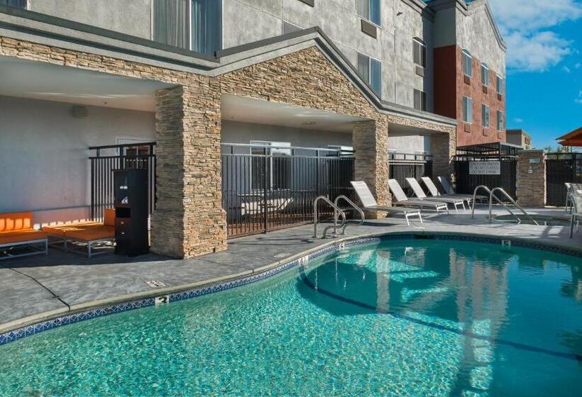 هتل Holiday Inn Express Rocklin Galleria Area, An Ihg