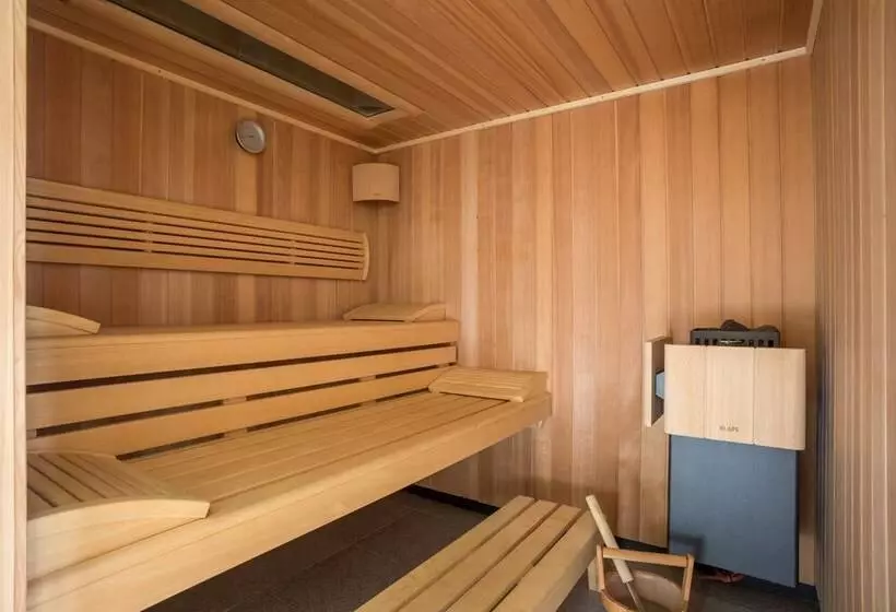 ホテル Logis Hôtel Restaurant La Rochette