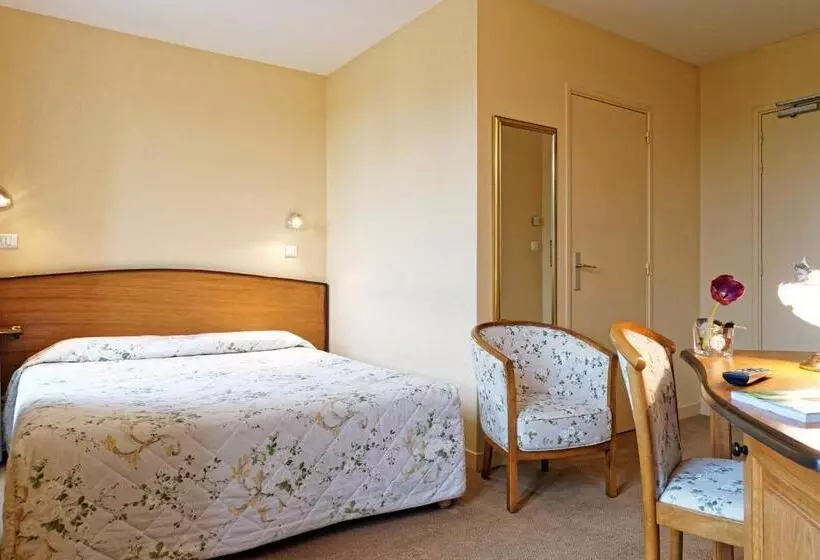 בית מלון כפרי Logis Des Trois Maures