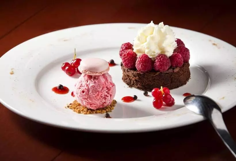 فندق Logis Hôtel Etchemaïté