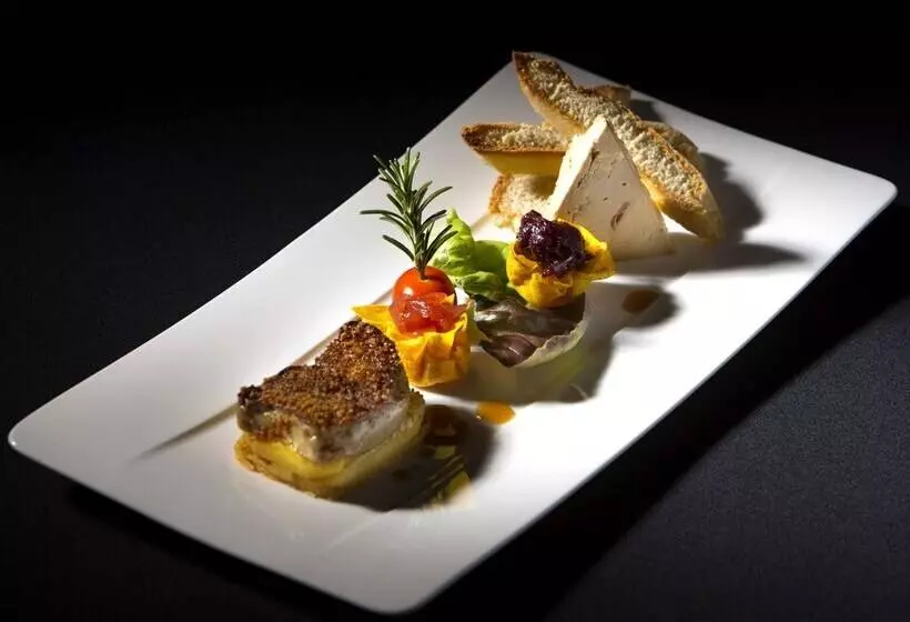 فندق Logis Hôtel Etchemaïté