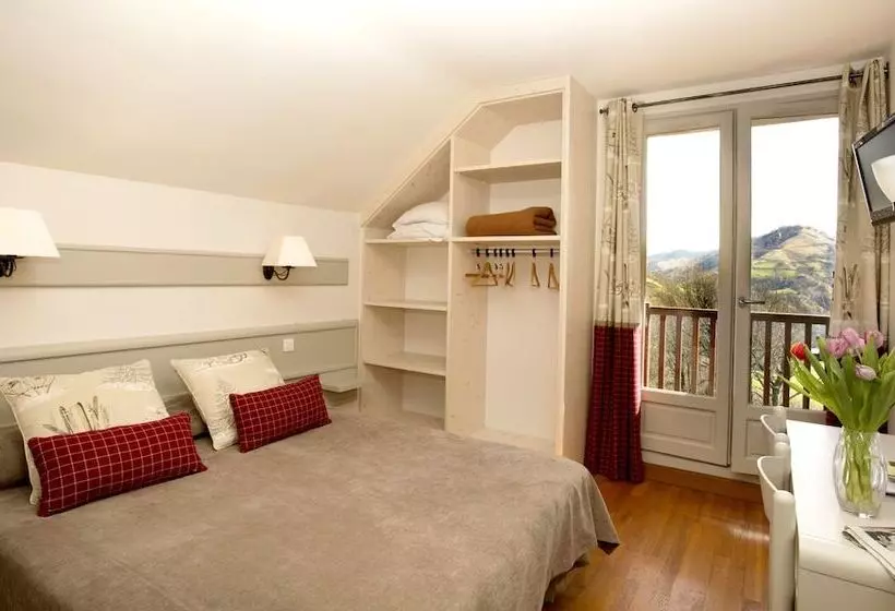 فندق Logis Hôtel Etchemaïté