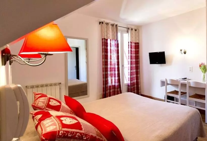 فندق Logis Hôtel Etchemaïté