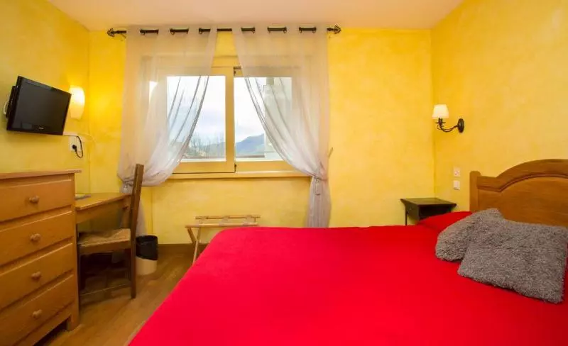 فندق Logis Hôtel Etchemaïté