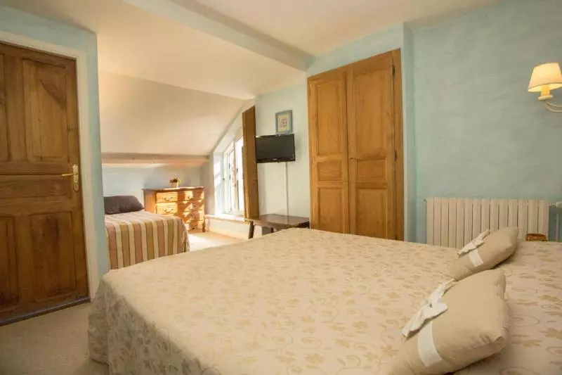 فندق Logis Hôtel Etchemaïté