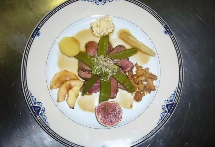 ホテル Aux Touristes Hôtel Restaurant