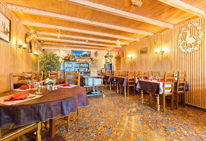 Отель Aux Touristes Hôtel Restaurant