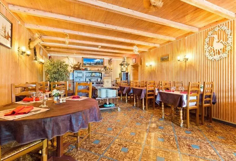 ホテル Aux Touristes Hôtel Restaurant