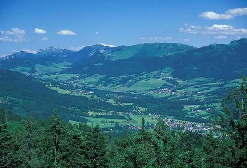 ホテル Aux Touristes Hôtel Restaurant