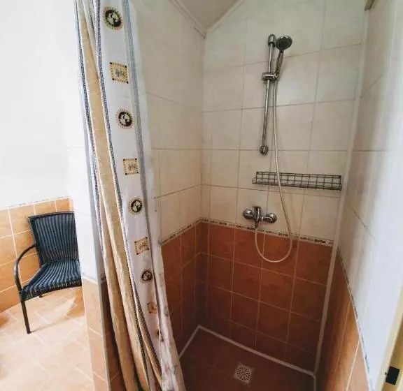 فندق Senica, Garni