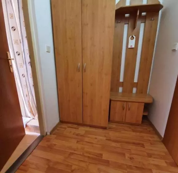 فندق Senica, Garni