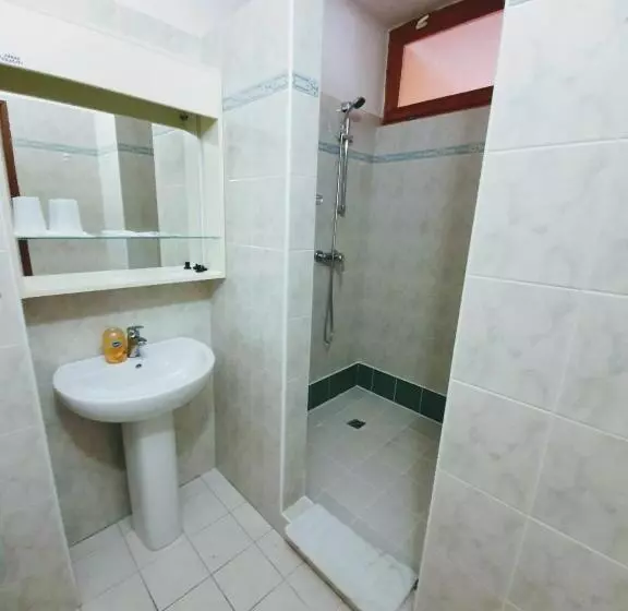 فندق Senica, Garni