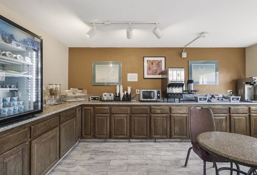 ホテル Sutter Inn