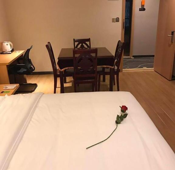 Hotel 7 Days Premium Chongqing Jiangbei International Airport Branch
