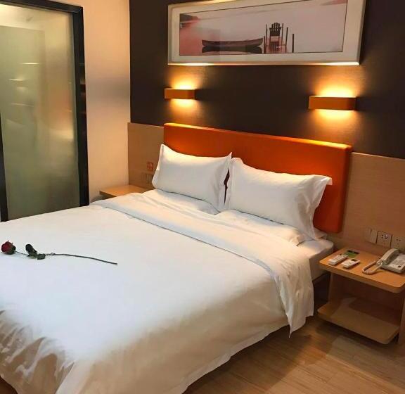 Hotel 7 Days Premium Chongqing Jiangbei International Airport Branch