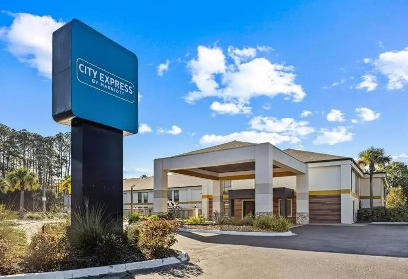 호텔 City Express by Marriott Yulee