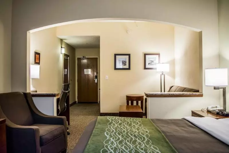 هتل Comfort Inn Fort Myers Northeast