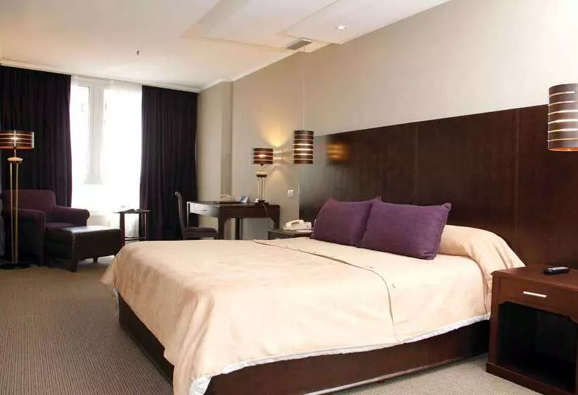 هتل Howard Johnson Plaza By Wyndham Buenos Aires Florida Street