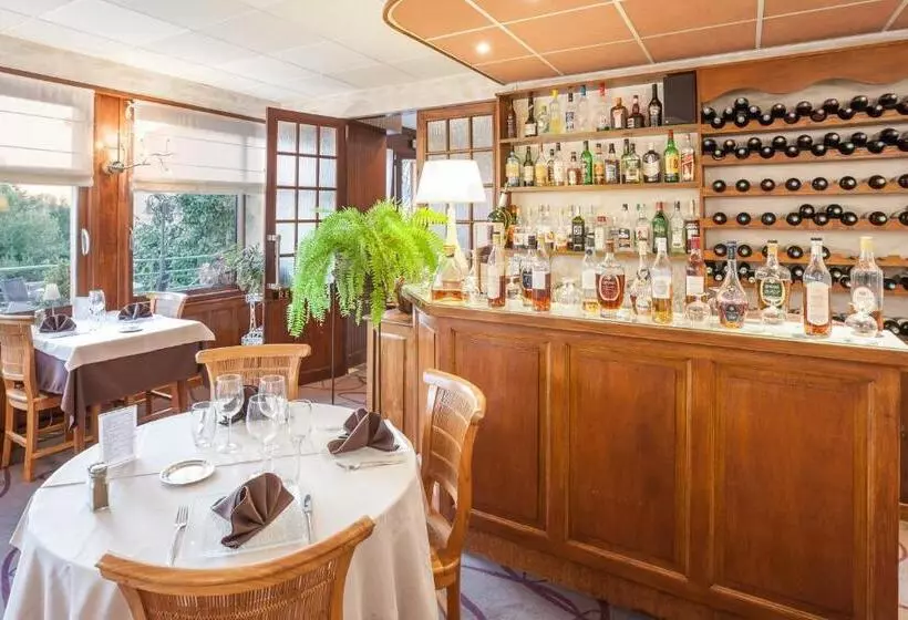 酒店 Hôtel Restaurant Beau Rivage