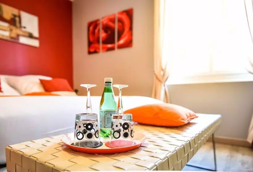 Отель Logis Hôtel Restaurant Résidence