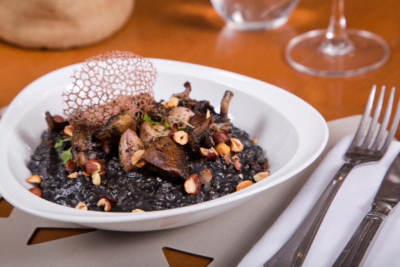 فندق NH Santiago del Estero