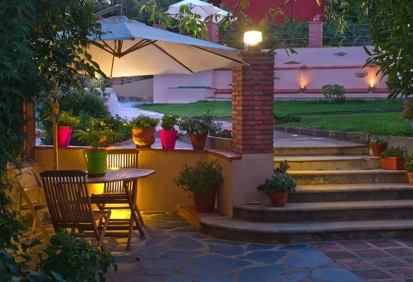 田舎風ホテル Rural La Casa De Pasarón