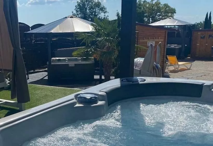 Logis Hôtel Centrotel Et Spa Bulles D Allier