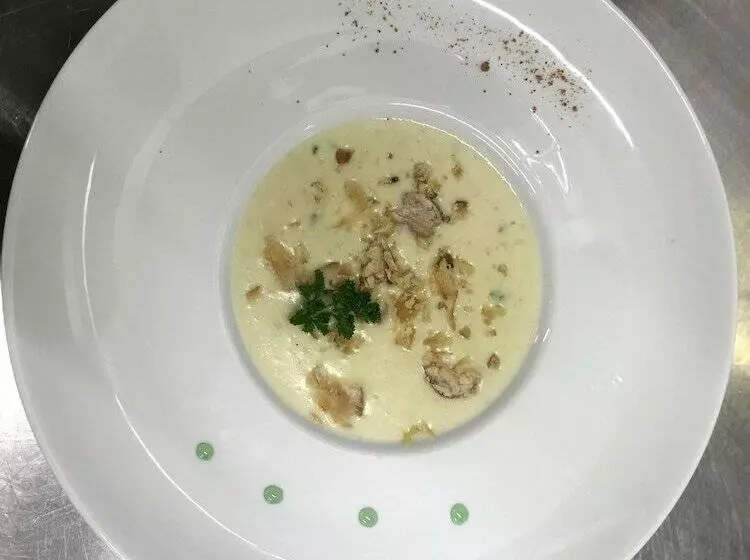 Logis Hôtel Centrotel Et Spa Bulles D Allier