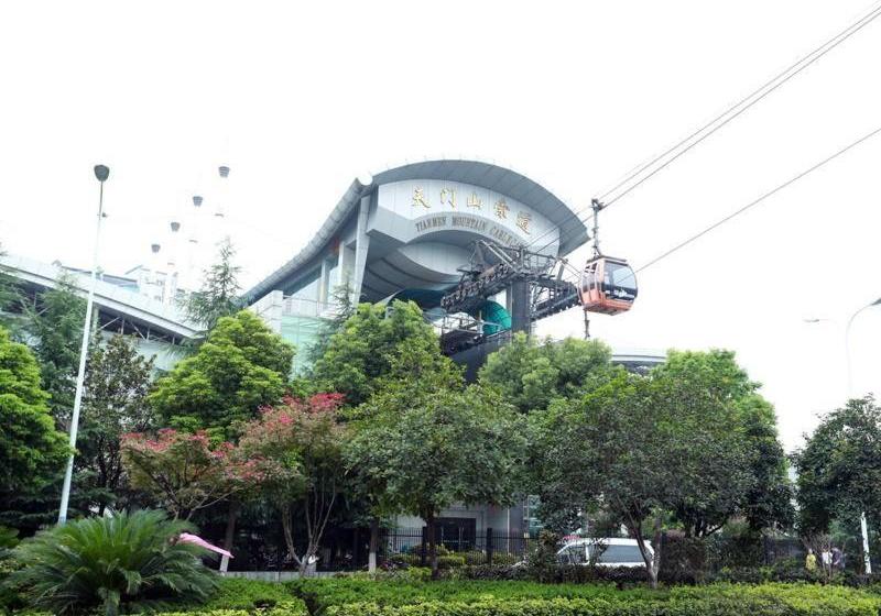 Hotel 7 Days Zhangjiajie Tianmenshan Ropeway Station Branch