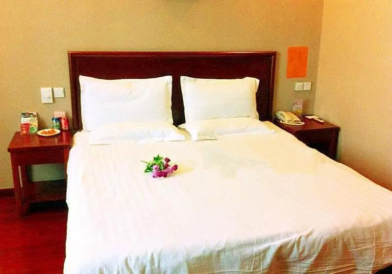 Hotelli Greentree Inn Shandong Jining Jinxiang Jinmanke Avenue Express