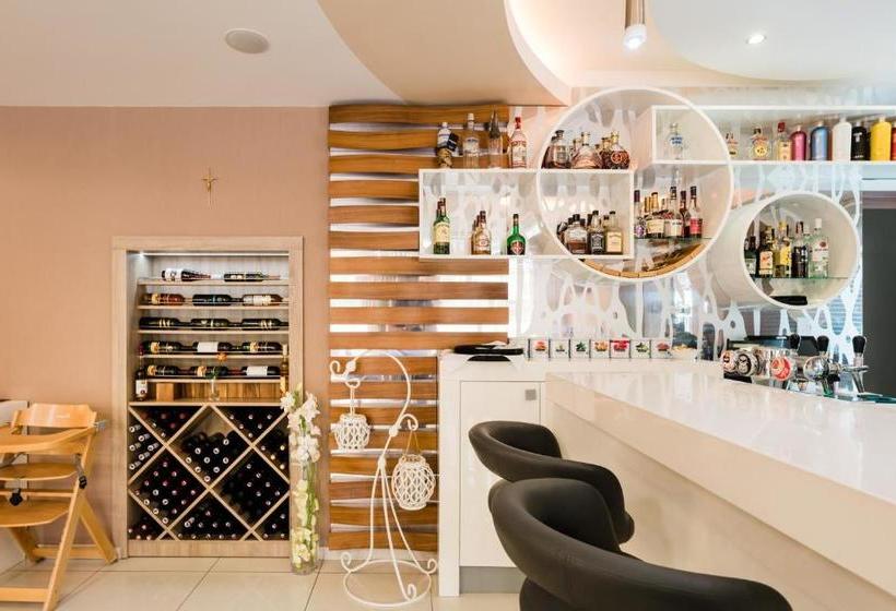 בית מלון כפרי Menhard